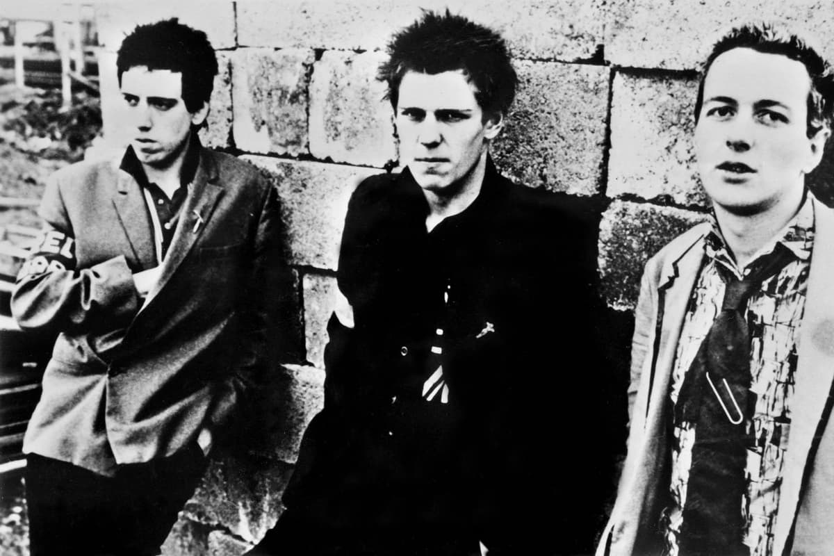 White Riot Tour The sound of discontent: when The Clash went on their White Riot tour ...