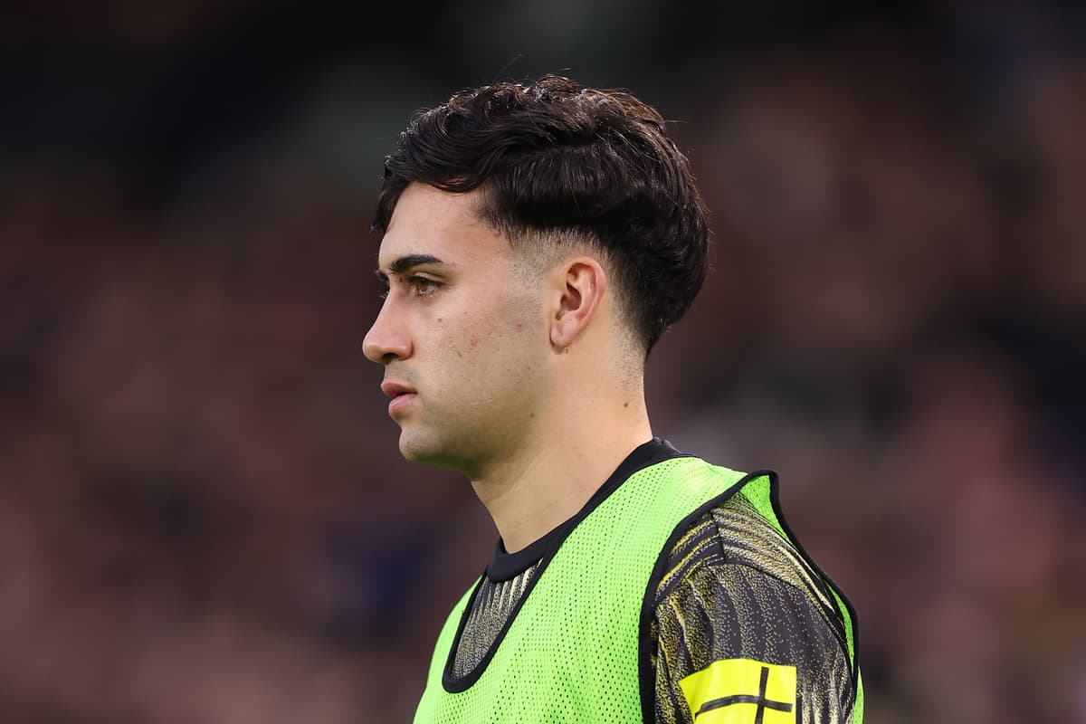 Brighton & Hove Albion 'agree' to loan Leeds United flop Facundo ...