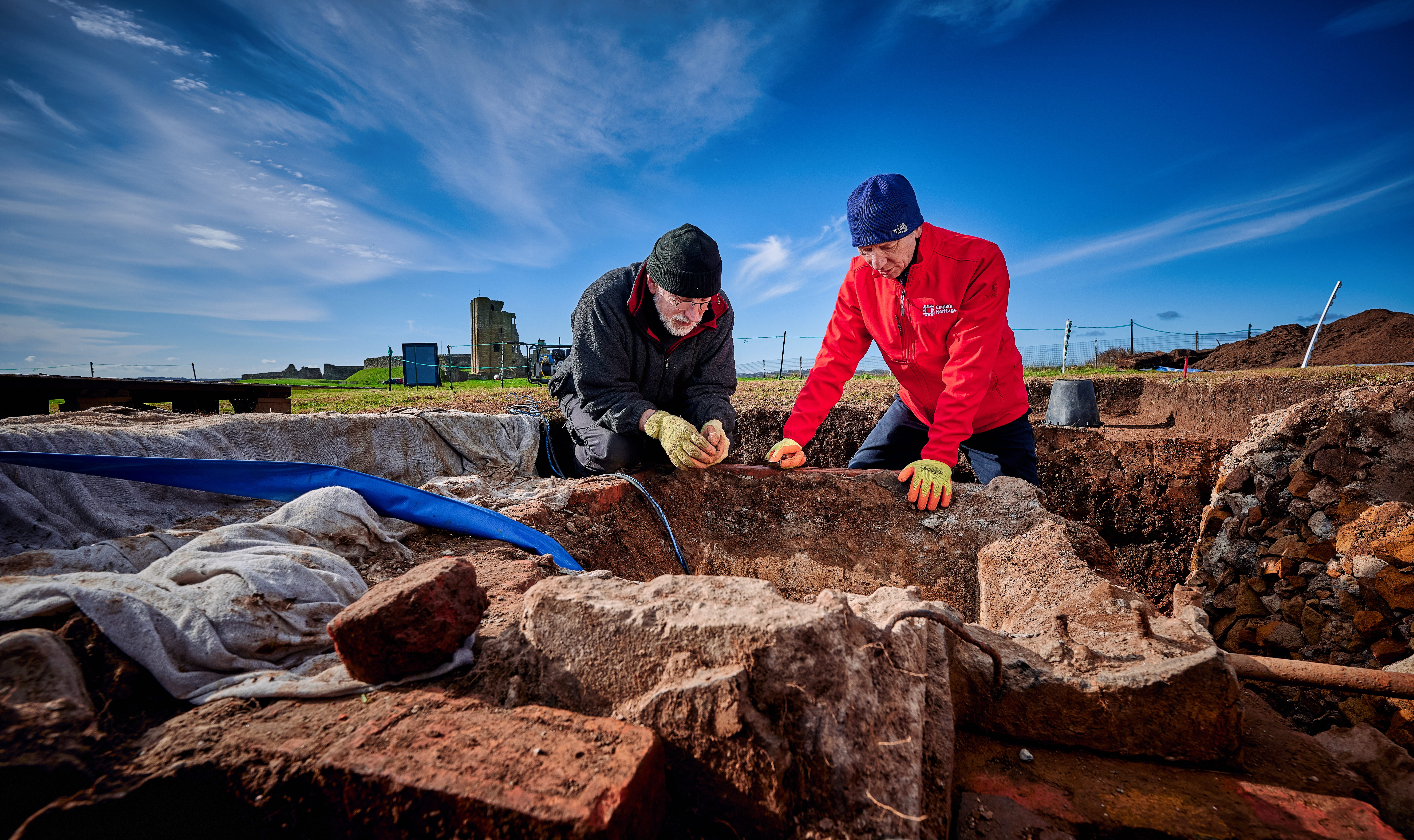 Scarborough Castle: Archaeological dig at 12th century Yorkshire castle ...
