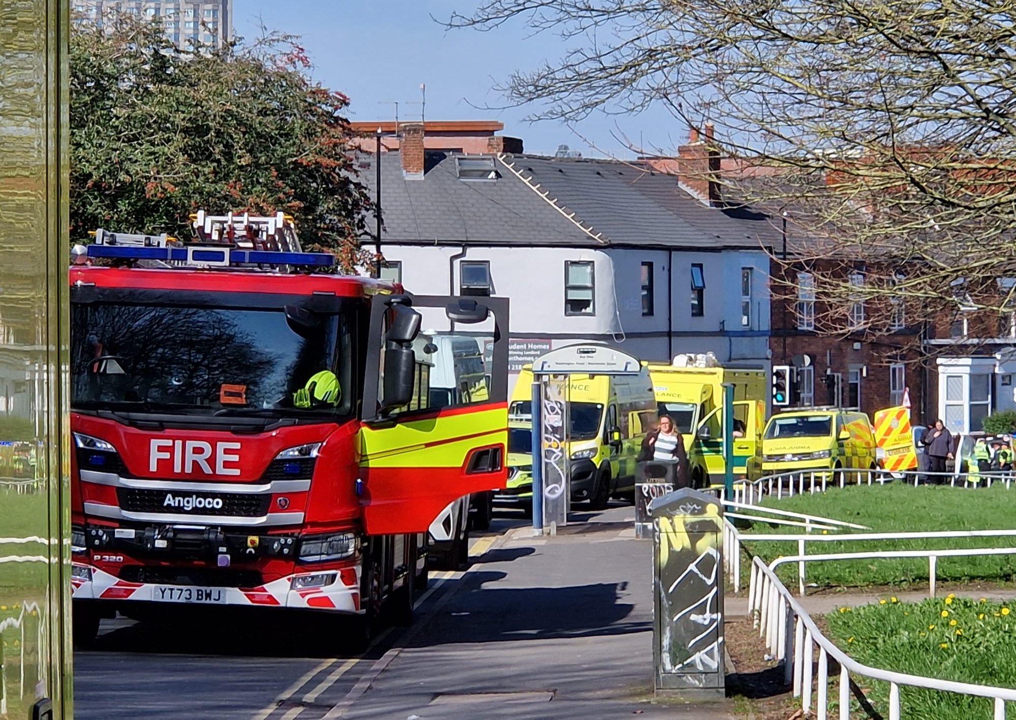 Road closures and evacuations as police respond to 'suspicious device ...
