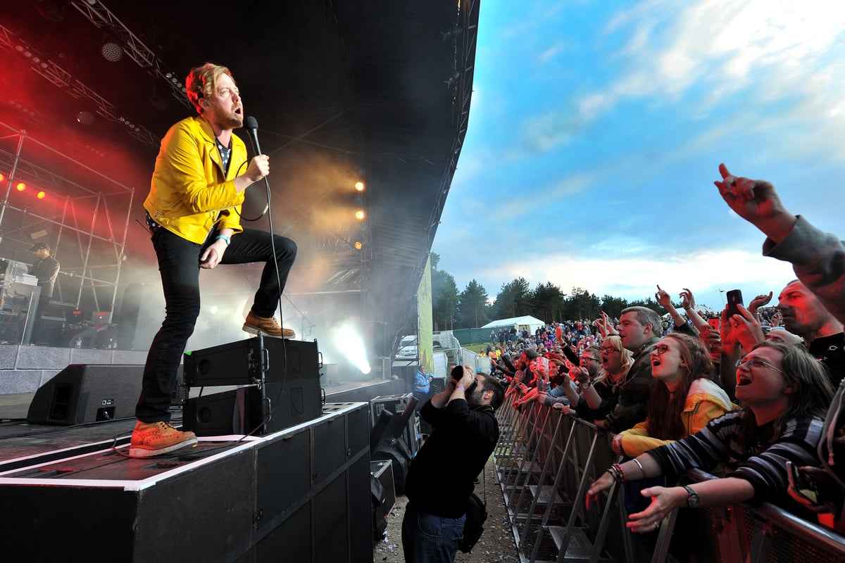 I PREDICT A TICKET RIOT! Kaiser Chiefs Yorkshire 2027 homecoming shows are now on sale - buy here