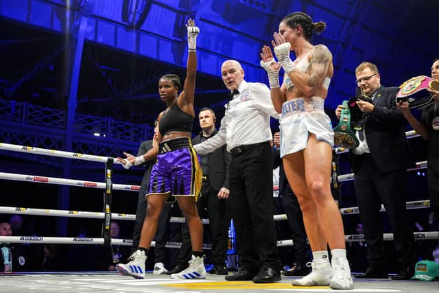 Caroline Dubois was declared the victor over Terri Harper via unanimous decision.
