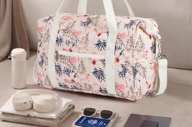 This Narwey for Ryanair Cabin Bag has a pretty flamingo print, making it stylish and practical.