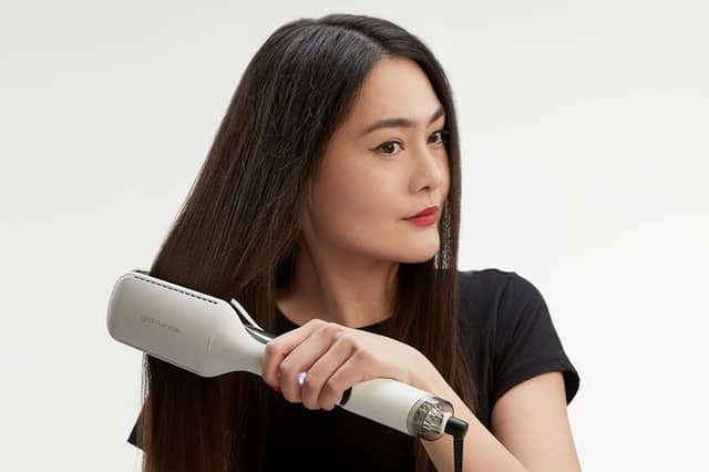 The viral award-winning ghd Duet Style hair tool is now on sale on Amazon - and it's designed to dry and style your hair in minutes.