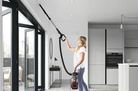 Amazon has cut the Shark NV602UKT upright vacuum cleaner to £139 in a limited-time sale.