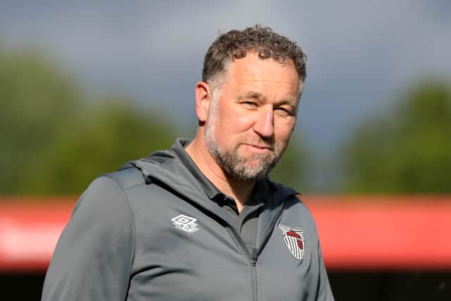 Fin Cartwright has linked up with Grimsby Town boss David Artell.