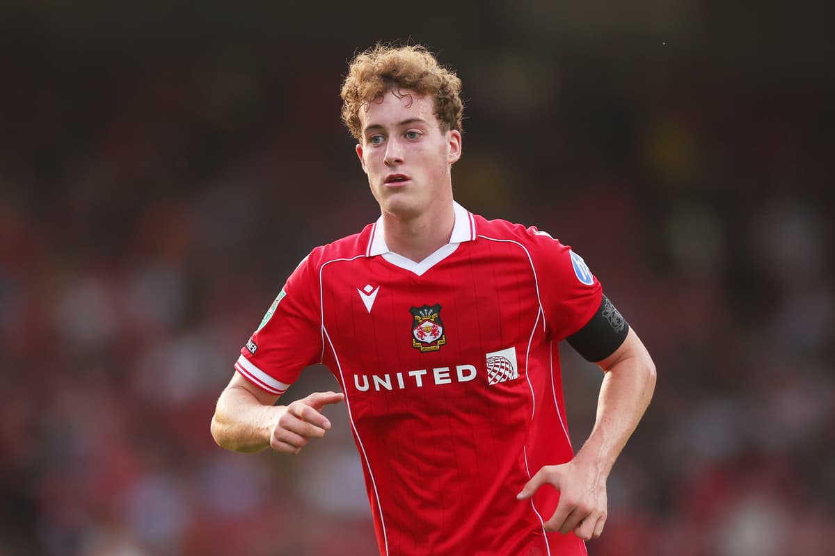 Barnsley FC, Rotherham United, St. Mirren und Gillingham unterbreiten ...