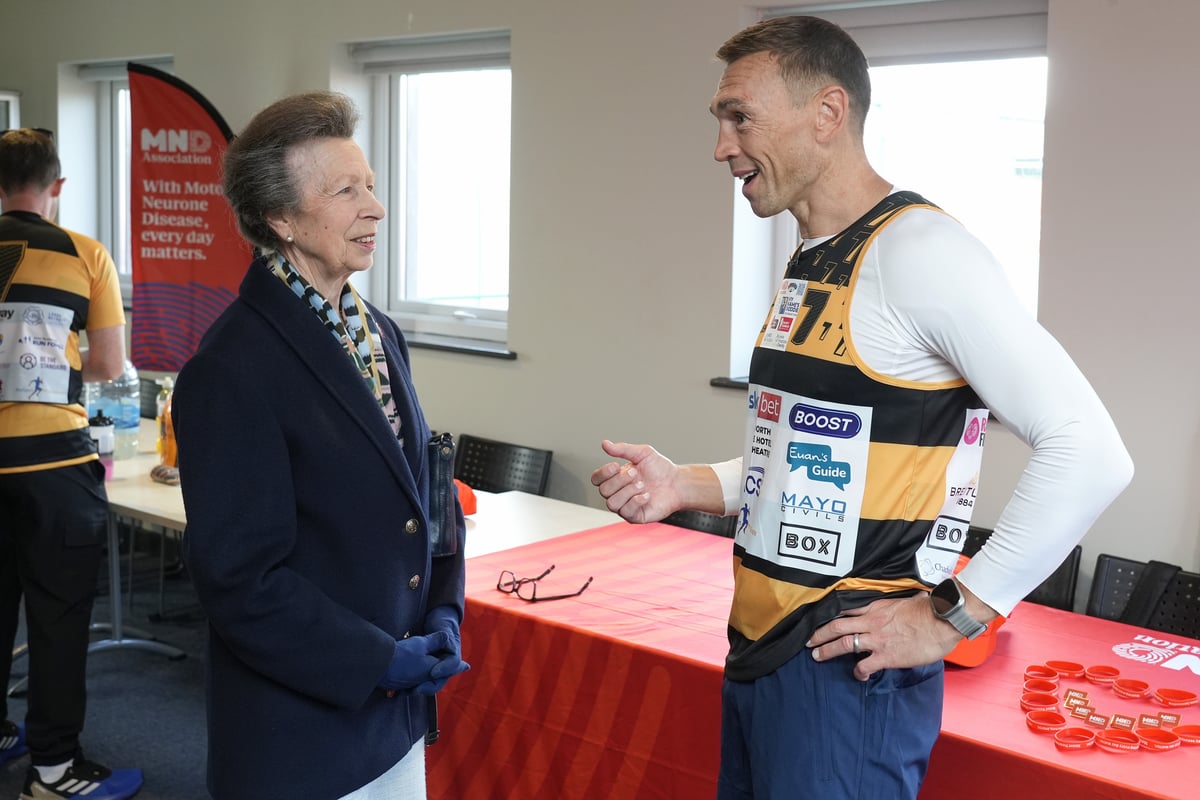 Sir Kevin Sinfield's 7 in 7: Princess Royal joins supporters for charity run in York