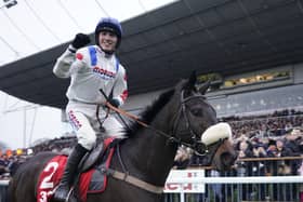 Harry Cobden partners the Sir Alex Ferguson co-owned Clan Des Obeaux in the Cheltenham Gold Cup. They came to prominence when winning the 2018 King George VI Chase at Kempton.