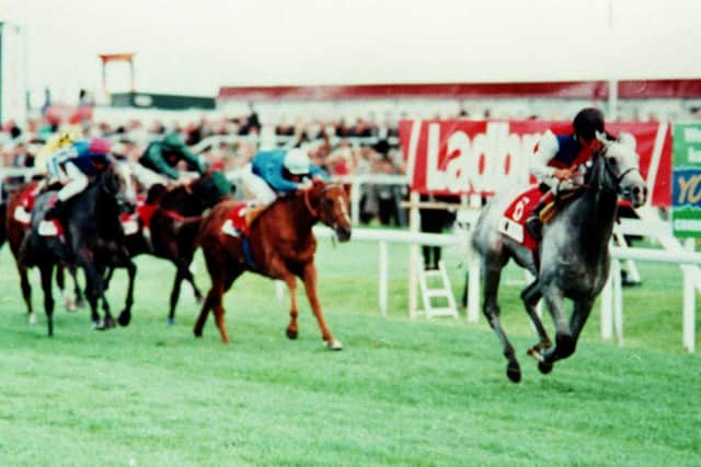 Pat Eddery recorded his 4,000th winner when Silver Patriarch, trained by John Dunlop, won the 1997 St Leger.