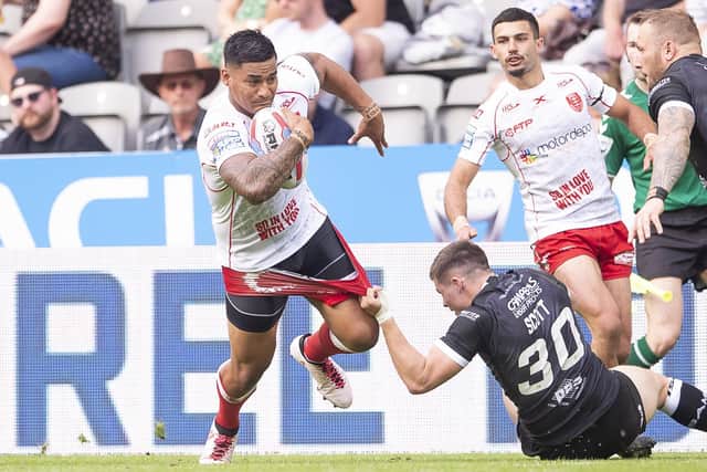 Picture by Allan McKenzie/SWpix.com - 20/05/2018 - Rugby League - Dacia Magic Weekend - Hull KR v Hull FC - St. James's Park, Newcastle, England - Taioalo Vaivai is tackled by Hull FC's Cameron Scott.