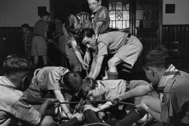 circa 1950:  A scout group lashing spars at the Morden Methodist Centre, Yorkshire.  (Photo by George Pickow/Three Lions/Getty Images)