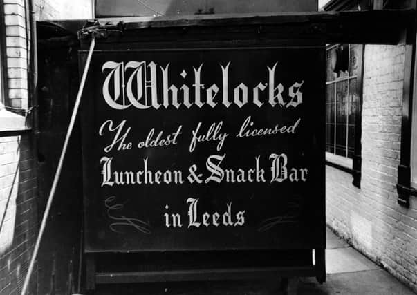 Whitelocks is a popular Leeds hostelry.
