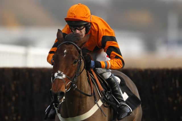 Concern - Tom Scudamore riding Thistlecrack at Newbury. (Picture: Alan Crowhurst/Getty Images)