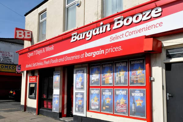 Grant Thornton has been fined over its auditing of collapsed Bargain Booze owner Conviviality.