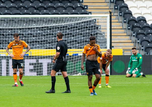 Hull City after Kazenga Lualua scores Luton's goal.
Hull City v Luton Town.  SkyBet Championship.  KCOM Stadium.
18 July 2020.  Picture Bruce Rollinson