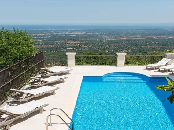 The swimming pool with panoramic view at Villa Francesca. Photo: Maria Boyle
