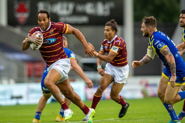 HARD FOUGHT: Huddersfield Giants have lost both of their games in August by a single point.  Picture: Bruce Rollinson