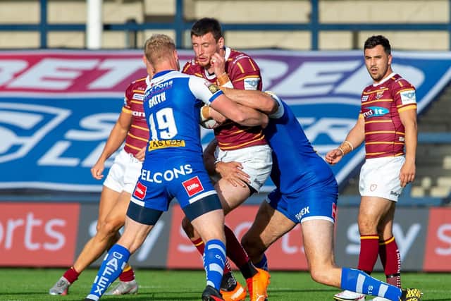 Huddersfield Giants' Sam Wood can't find any way through. (PIC: BRUCE ROLLINSON)