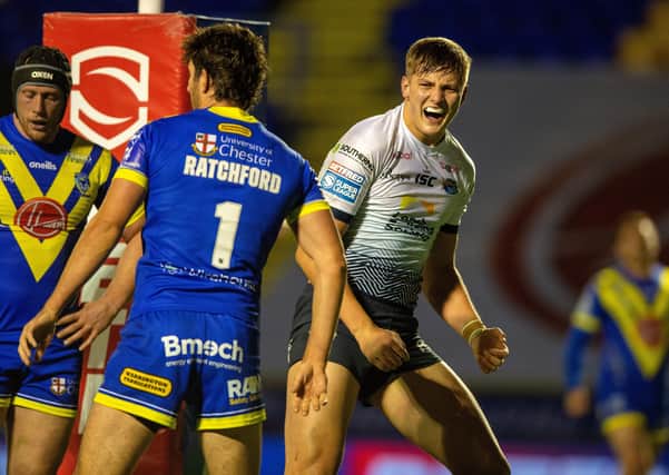 Sam Walters scores Leeds Rhinos' try.  Picture Bruce Rollinson