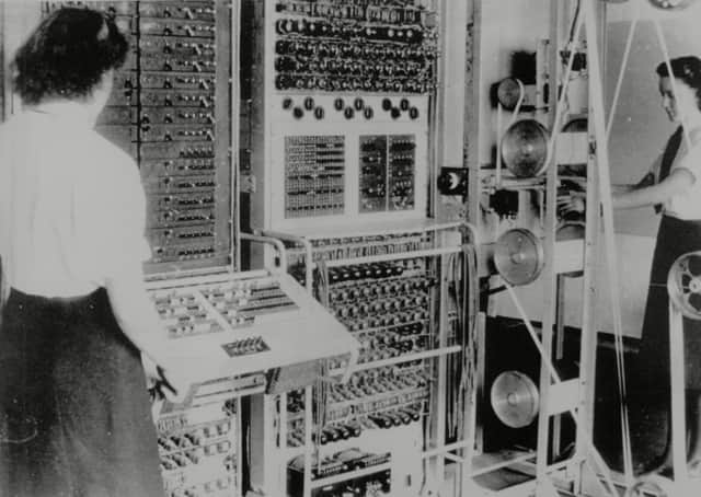 Wrens operating the 'Colossus' computer, 1943. Colossus was the world's first electronic programmable computer, at Bletchley Park. Photo:  Northcliffe Collection : WWII