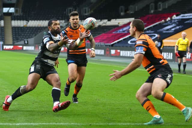 Hull FC's Manu Ma'u scoring his side's eighth and final try against Castleford Tigers.  (Ash Allen/SWpix.com)