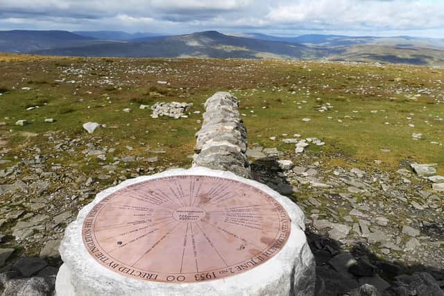 The toposcope at the summit