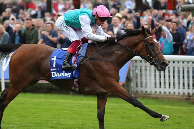 This was Enable and Frankie dettori winning the 2019 Yorkshire Okas on the Knavesmire.