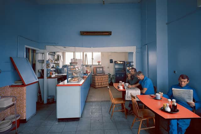John’s Cafe in Sandy, Bedfordshire, April 1981. (Courtesy: Paul Graham/MACK).