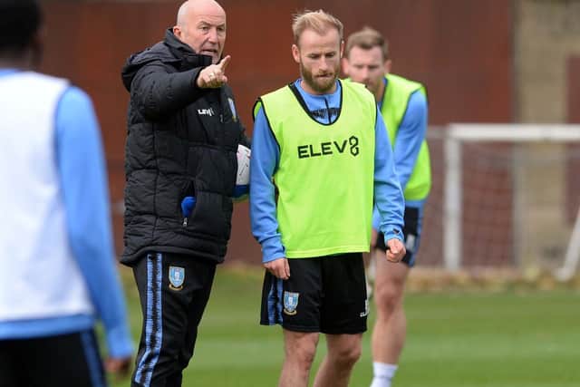 Sheffield Wednesday manager Tony Pulis speaks to Barry Bannan at training on Monday. Picture: SWFC/Steve Ellis.