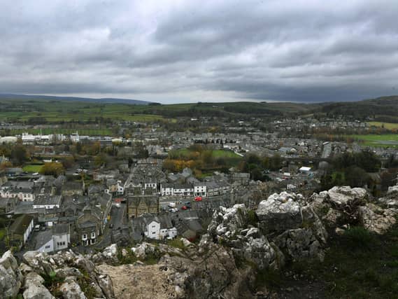 Looking down on the town from Castleberg Crag. (Jonathan Gawthorpe).