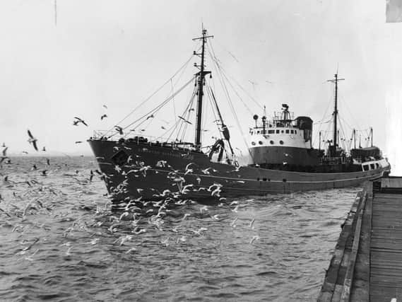 The Kingston Sapphire leaving Hull in February 1968 for the Northern fishing grounds