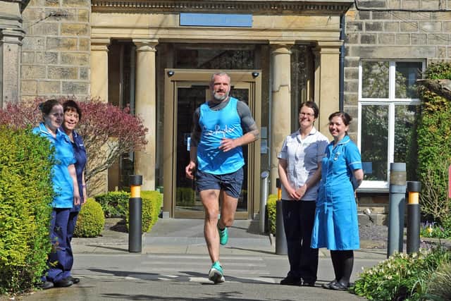 Jamie Peacock MBE ran the London Marathon for a second time in memory of his dad Darryl and in support of Sue Ryder Wheatfields Hospice in Leeds back in 2019. Picture:Tony Johnson.