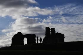 Simon Hulme's images of Sandal Castle have prompted praise from a reader.