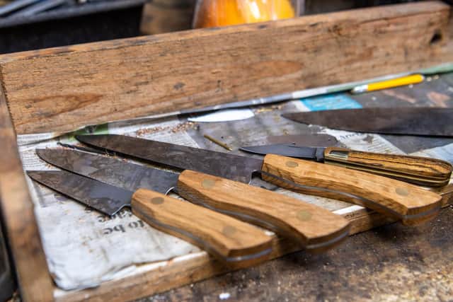 He makes a variety of knives from kitchen to pocket and also does bespoke orders.