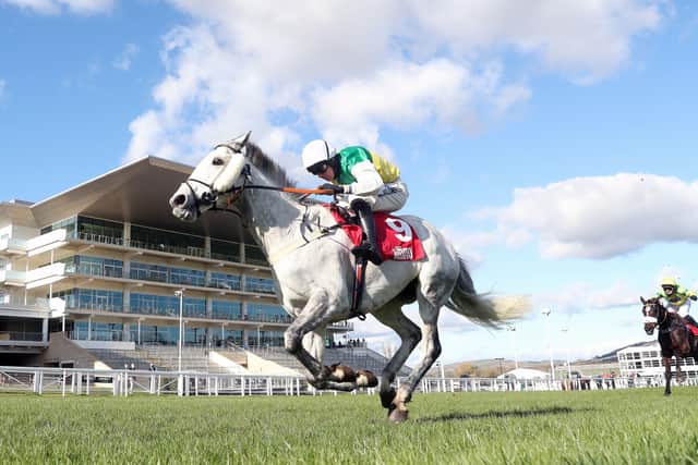 This was Vintage Clouds winning the Ultima Handicap Chase at Cheltenham for the fifth time of asking. He was ridden by Ryan Mania who has paid tribute to Sue and Harvey Smith.