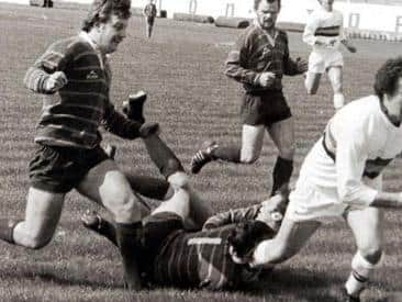 Jeff Grayshon scoring for Bradford Northern. (Rugby League Heritage Project)