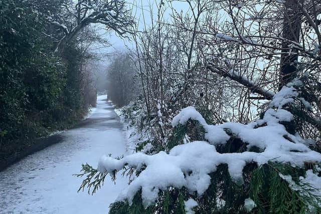 A snow-covered footpath near Bingley