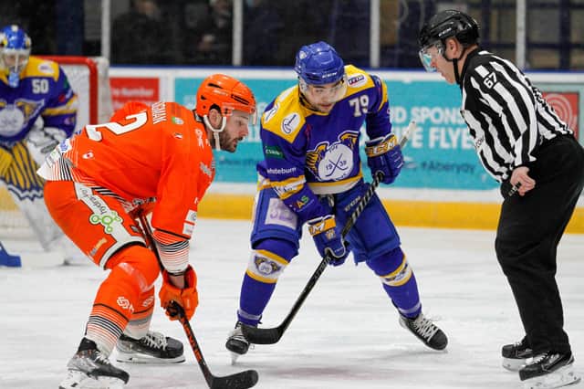 Justin Hodgman prepars for a face-off in Fife on Sunday night. Picture courtesy of Jill McFarlane/EIHL.