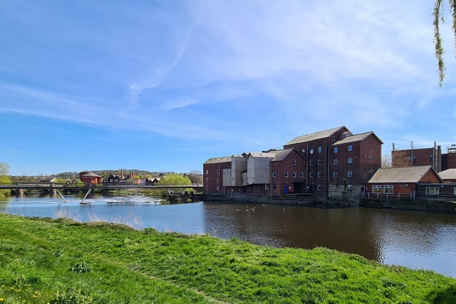 Queen's Mill, Castleford