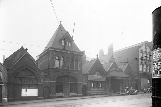 The Little Theatre on Cookridge Street in January 1939. Known as the Alexandra Hall it was once the lecture theatre of the Yorkshire College and had then, for many years, been part of the Leeds College of Music. It later became the home of Leeds Arts Theatre.