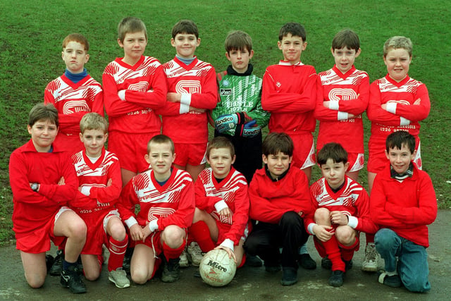 Ossett South Parade Junior School's U-11s football team. Pictured, back row from left, are Jonathan Newsome, Nicholas Boocock, Benn Summerscales, Matthew Brooke, Kevin Fawcett, Andrew Knee and Andrew Tillotson. Front row, from left, are Mark Godley, Simon Atkinson, Andrew Shearon, John Asbury, Jeffrey Griffiths, Danny Salisbury and Ben Ellis.
