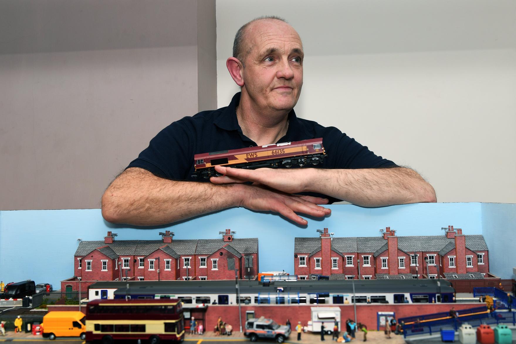Miniature figures sales for train sets