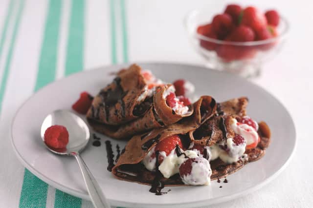 Chocolate berry pancakes with minted yoghurt recipe