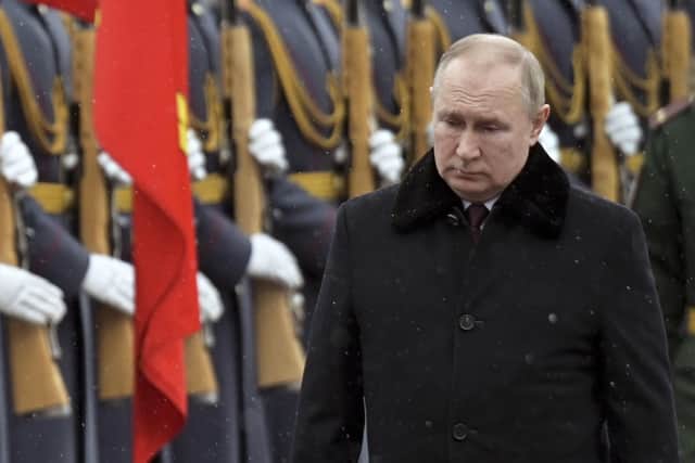 How should Boris Johnson  face down President Vladimir Putin and Russia over the Ukraine crisis?
