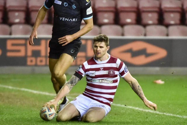 John Bateman went over for his first try of the season