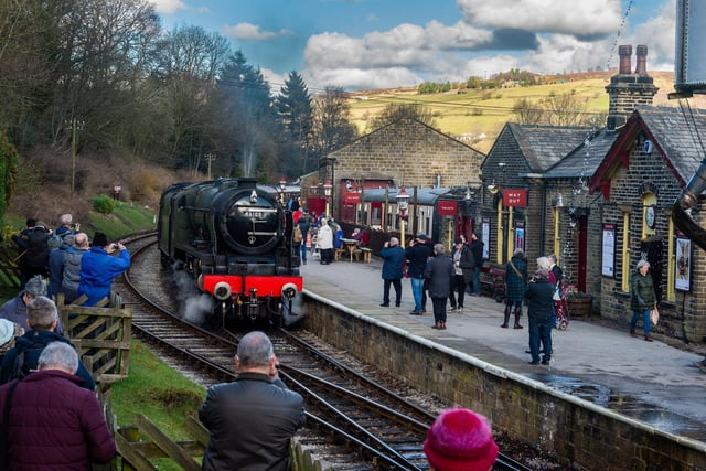 LMS Class Royal Scot No.46100, pulling into Oxenhope Station.