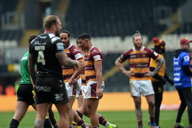 Hull FC v Huddersfield Ginats. Giant's Will Pryce is sent off. 20th March 2022. Picture : Jonathan Gawthorpe