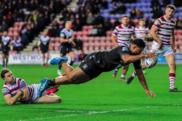 Picture by Alex Whitehead/SWpix.com - 31/03/2022 - Rugby League - Betfred Super League: Round 7 - Wigan Warriors vs Hull FC - DW Stadium, Wigan, England - Hull FCâ€TMs Chris Satae scores a try.
