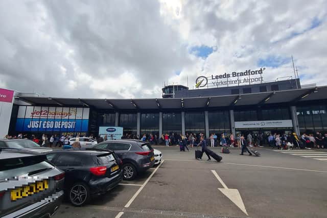 Long wait times continued to cause issues at Leeds Bradford Airport (LBA) this weekend as holidaymakers queued out the door. Photo: Fredrick on Twitter @Boshmont1